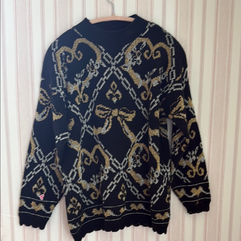 Vintage bow Black and Gold Sweater